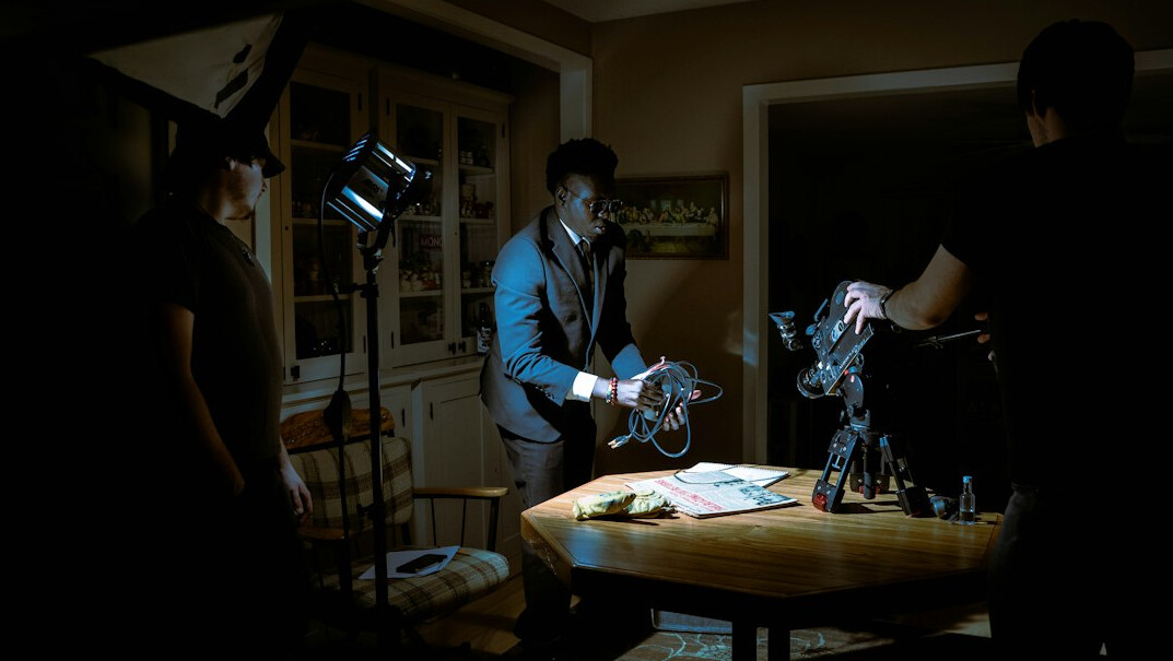 detective in action