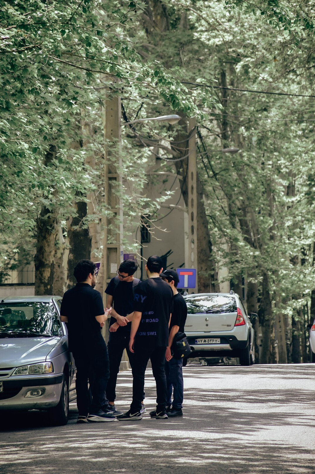 group of thieves planning robbery